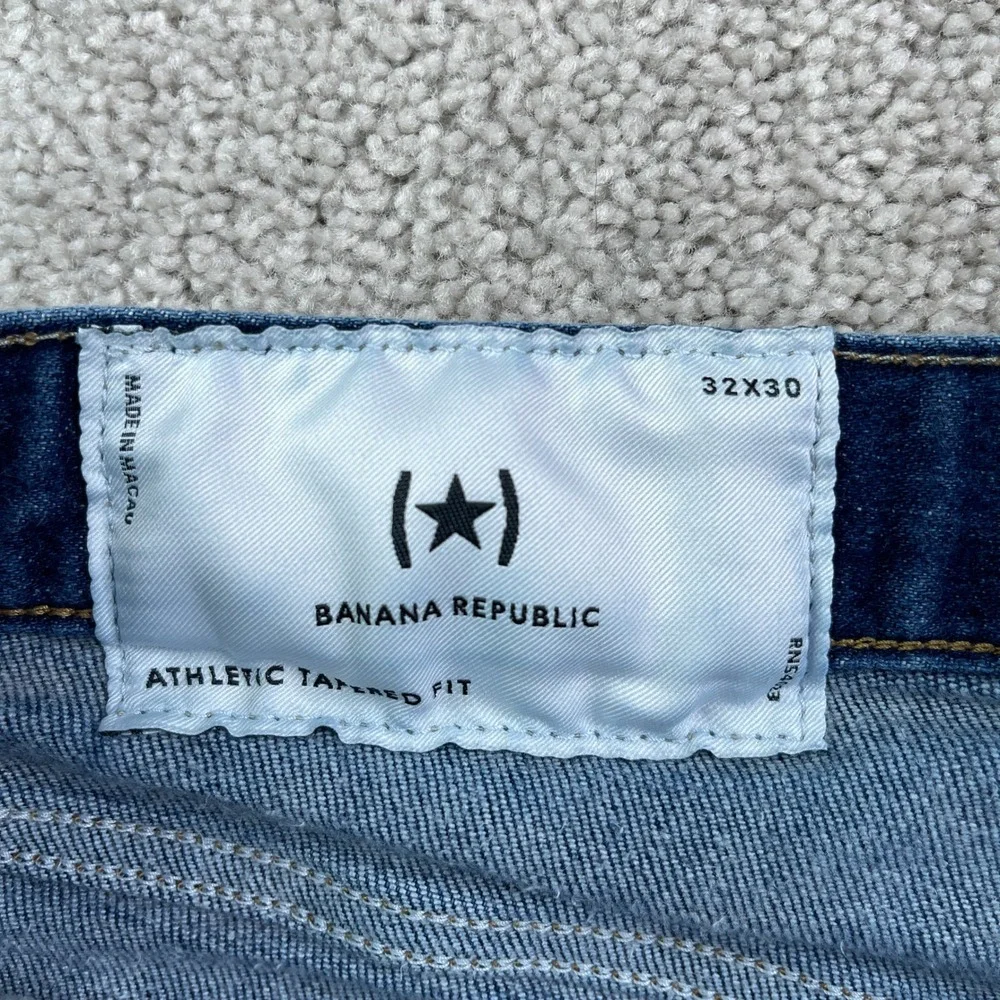 Banana Republic Jeans Mens 32x30 Blue Athletic Tapered Fit Legacy Stretch Denim